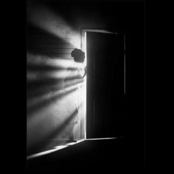 T01.IV. The Escape from Darkness (chillout techno) (E) artwork