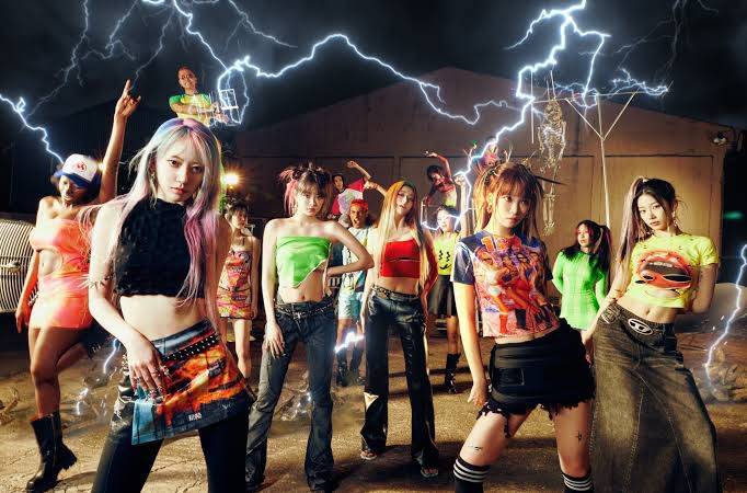 15TH SINGLE — CHASING LIGHTNING