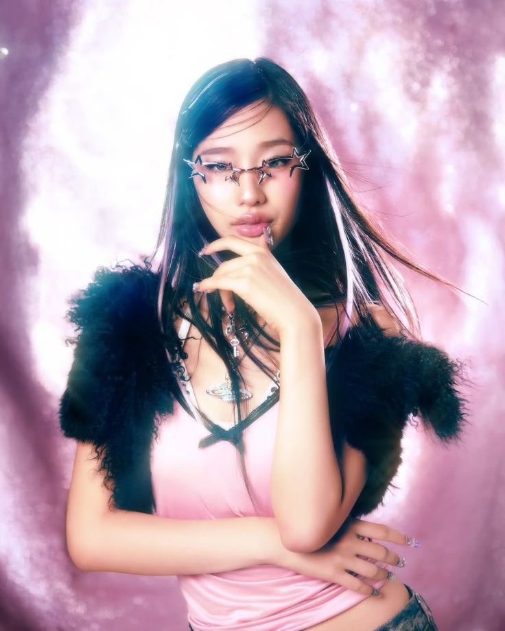 Vogue Girl artwork