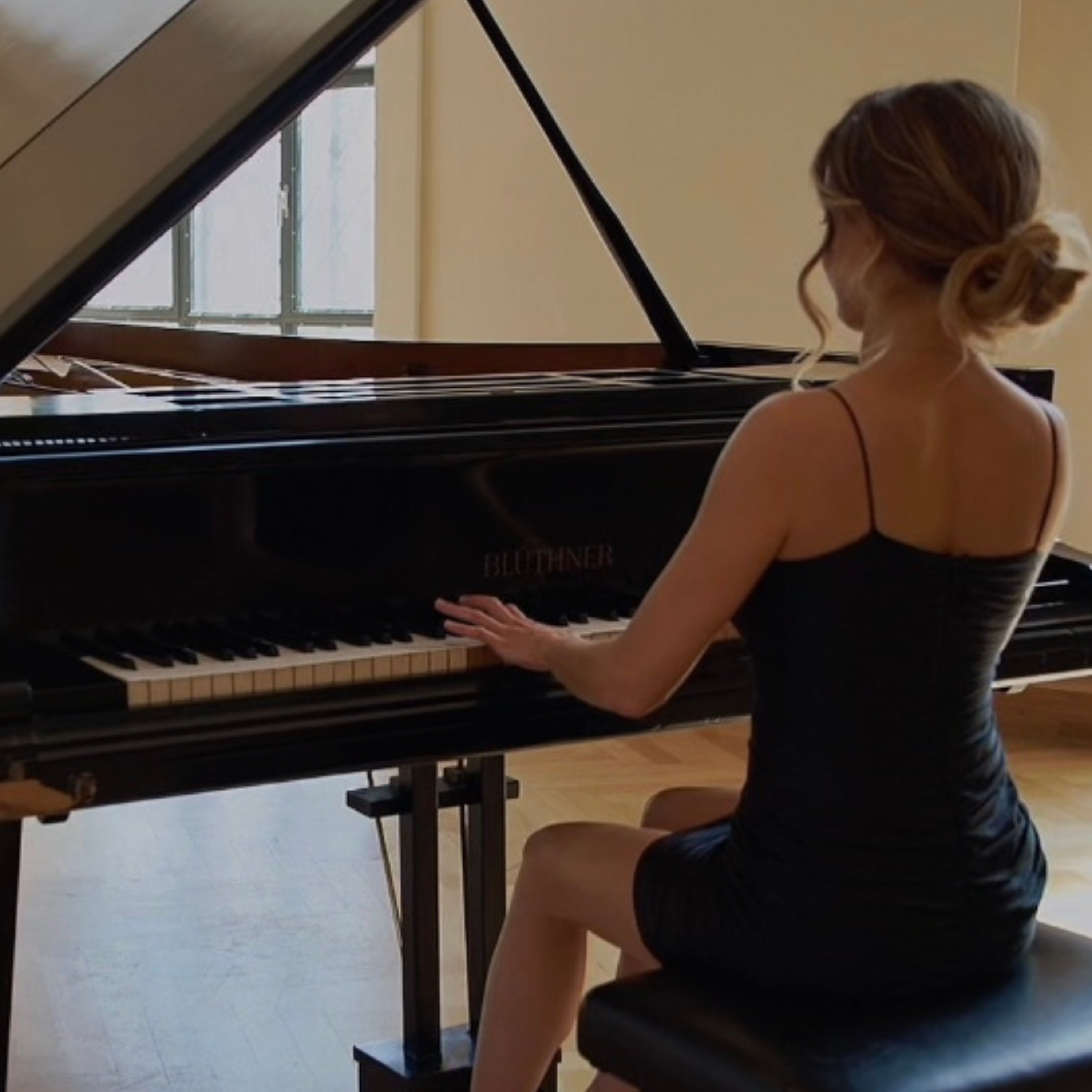 ViOLiNiA Zhanna Stelmakh - Unbreakable (Piano Version) artwork
