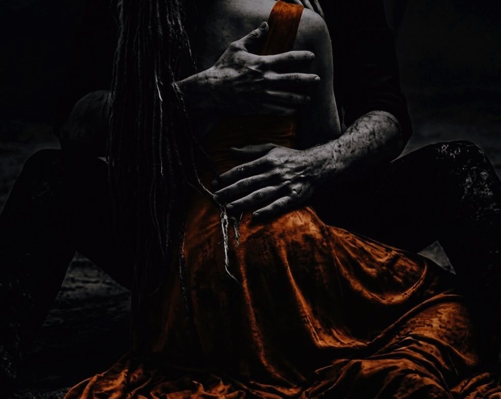 Captive artwork