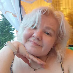 Profile picture for ZenaLyra