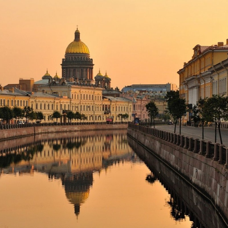 Град Петра (City of Peter) artwork