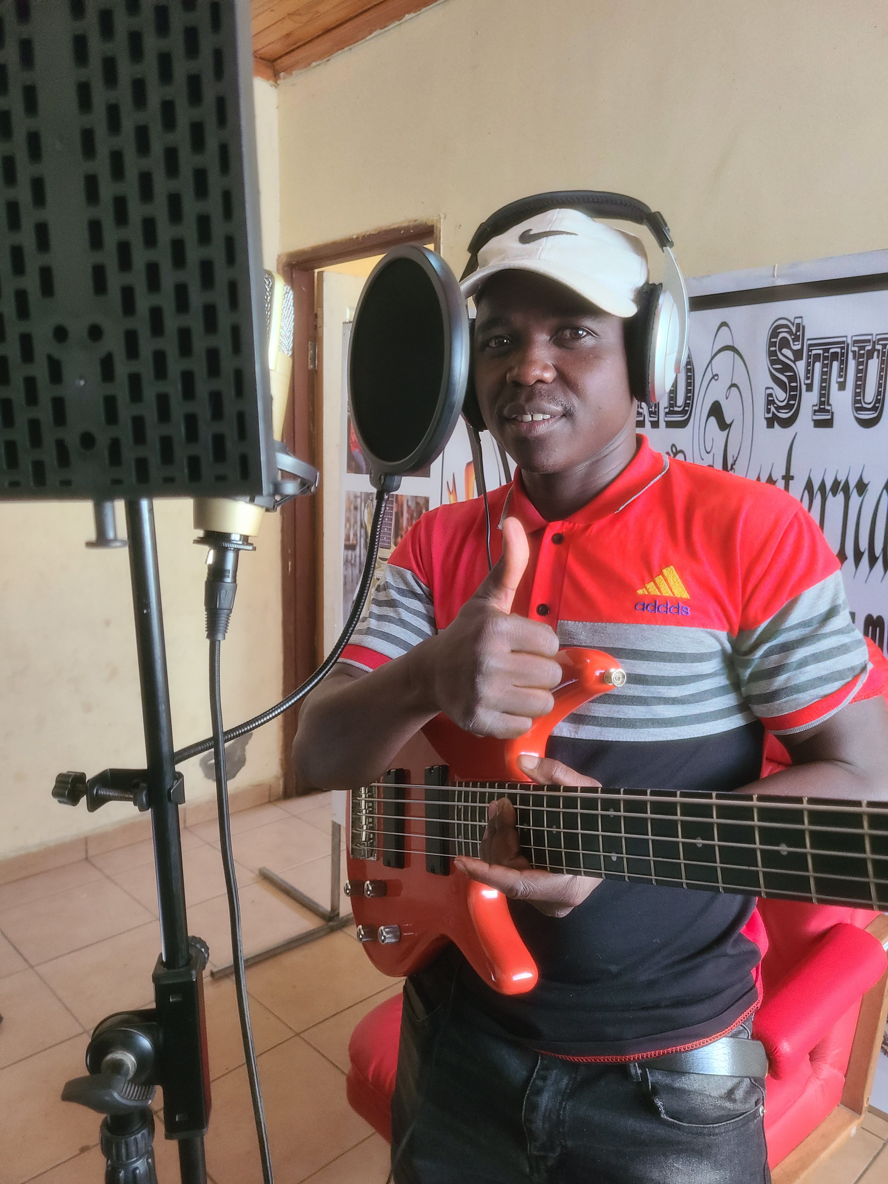 Petros Mukumbuzi Magwenzi music  2