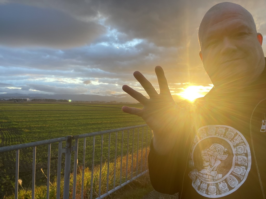 02 3
