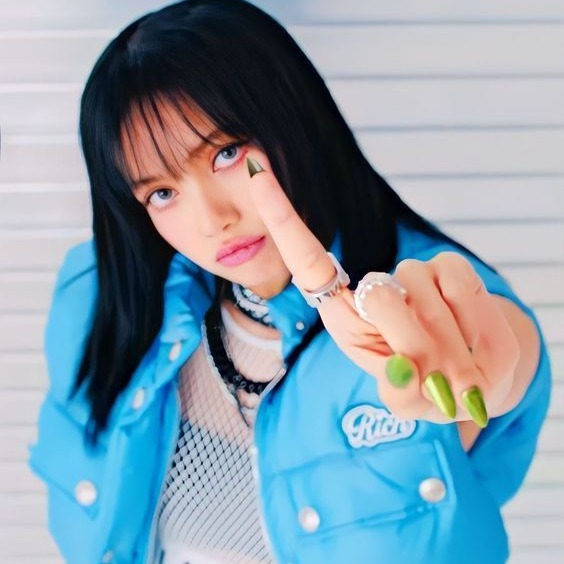 MONEY (Ver.)-LISA artwork
