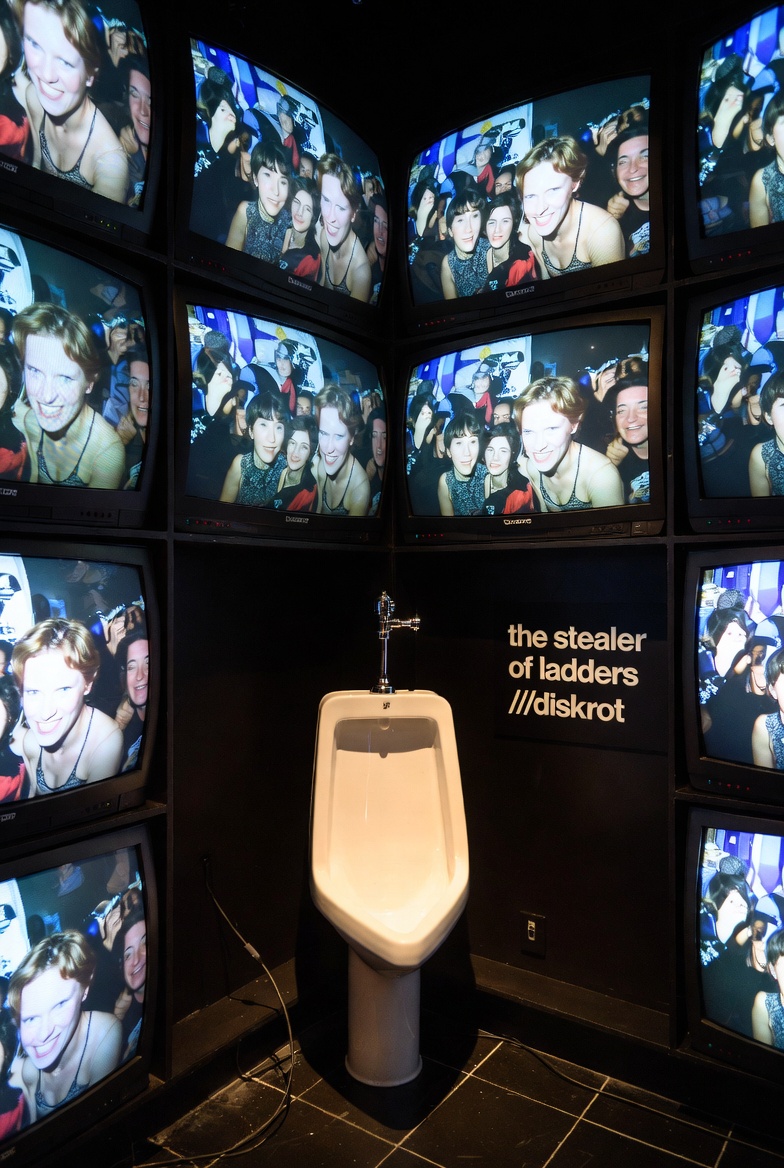 Persona image for the stealer of ladders