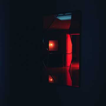 なんでまだ頑張ってるの？ (Nande Mada Ganbatteru no?)