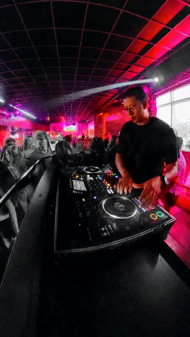 House Is Back (JK Club Mix) artwork