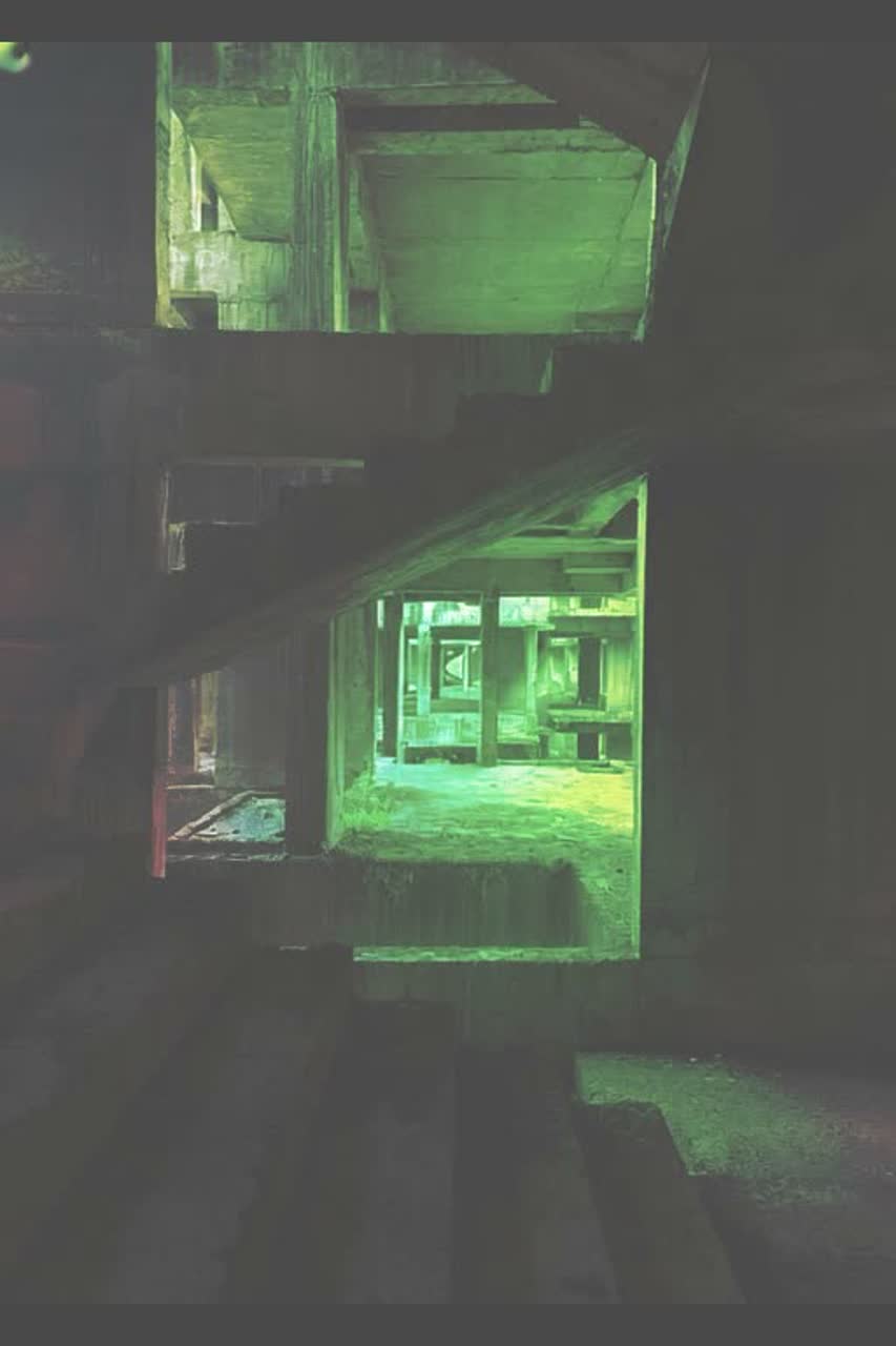 Tape distortion 22:40 artwork