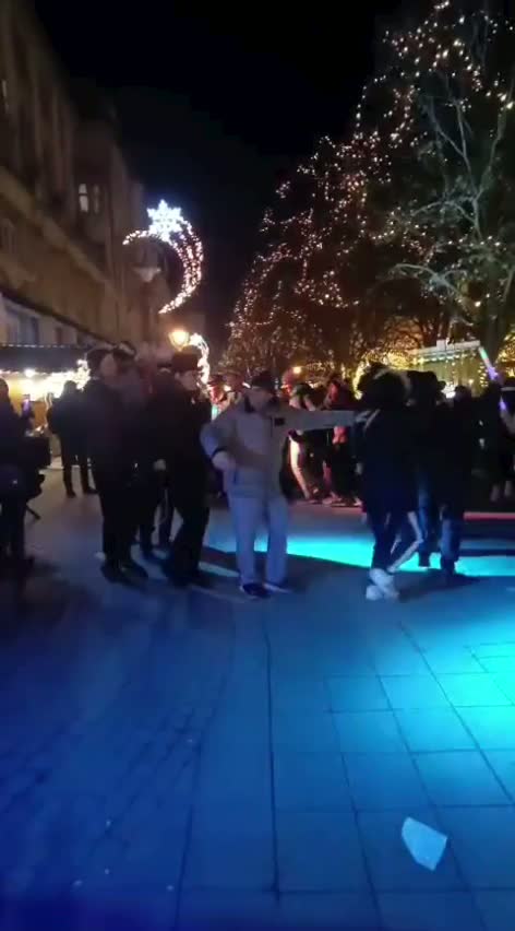 Persona image for Dancing in Debrecen